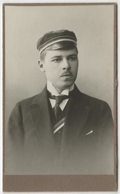 Korporatsiooni "Livonia" liige Kurt von Glasenapp, portreefoto  duplicate photo