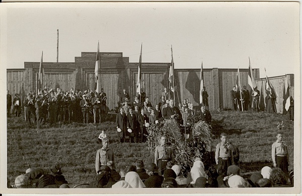 foto, põllumeeste päev Paides rahvamaja aias 1930-ndad.a.