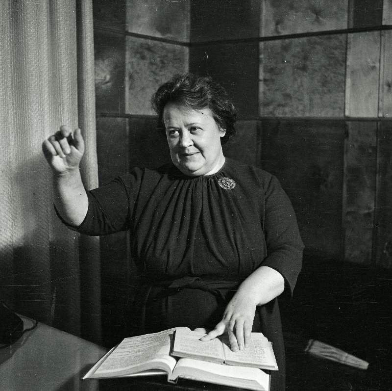 Eesti NSV naiste kongressi delegaat, RT "Vanemuine" lavastaja Epp Kaidu.