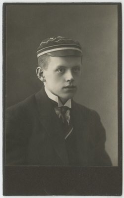 Korporatsiooni "Livonia" liige Heinrich Seesemann, portreefoto  duplicate photo