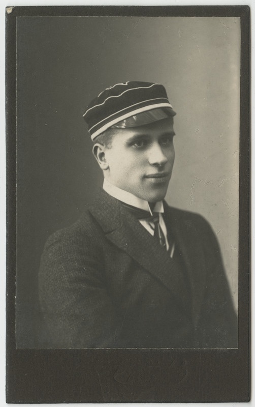 Korporatsiooni "Livonia" liige Hermann von Walter, portreefoto