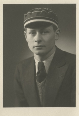Korporatsiooni "Livonia" liige Dietrich von Wahl, portreefoto  duplicate photo