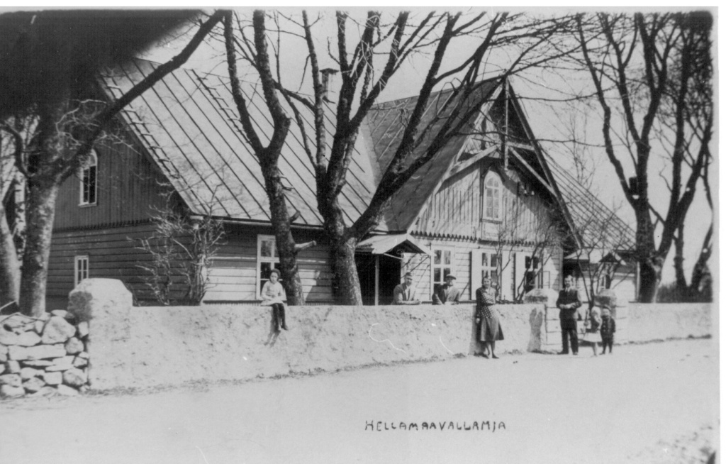 Hellamaa vallamaja