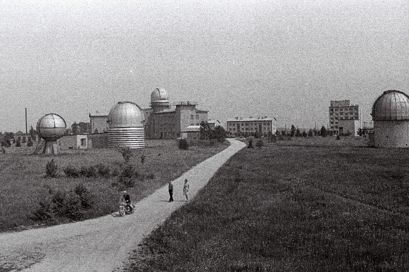 Vaade N Struwe nim. Observatooriumile Tõraveres.