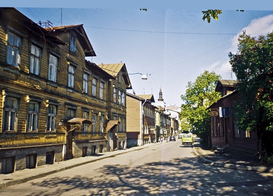 Kelmiküla, Sügise ja Suve tänava ristmik, vaade Toompea suunas.