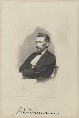 Korporatsiooni "Livonia" vilistlane Robert Schünmann, portreefoto  duplicate photo