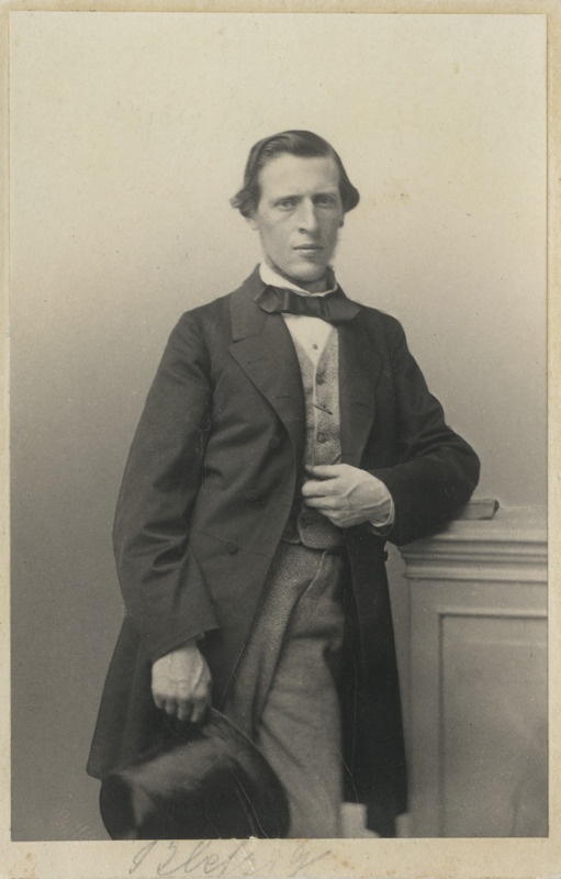Korporatsiooni "Livonia" vilistlane Robert Blessig, portreefoto