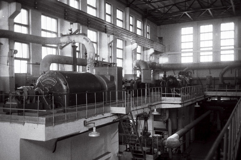 Tallinna soojuselektrijaama Ülemiste tsehhi generaatorid.