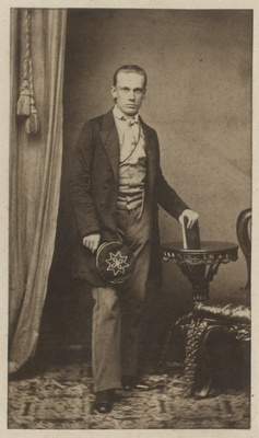 Korporatsiooni "Livonia" liige Hermann von Holst, portreefoto  duplicate photo