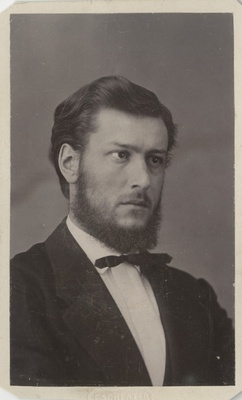 Korporatsiooni "Livonia" liige Alfred Bidder, portreefoto  duplicate photo