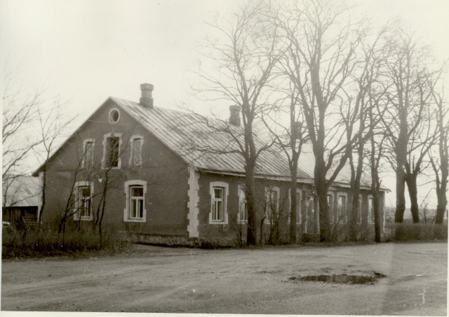 foto, Valasti kauplus (vallamaja)