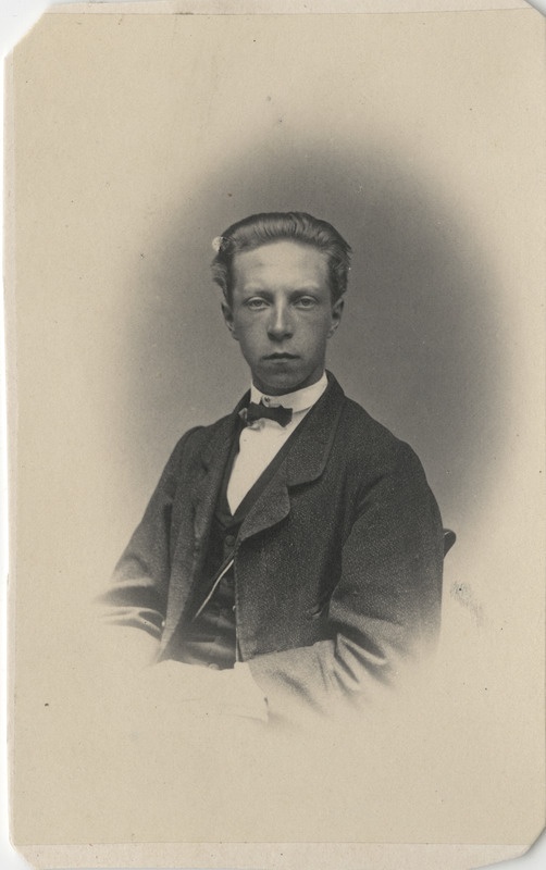 Korporatsiooni "Livonia" liige Theodor Senff, portreefoto