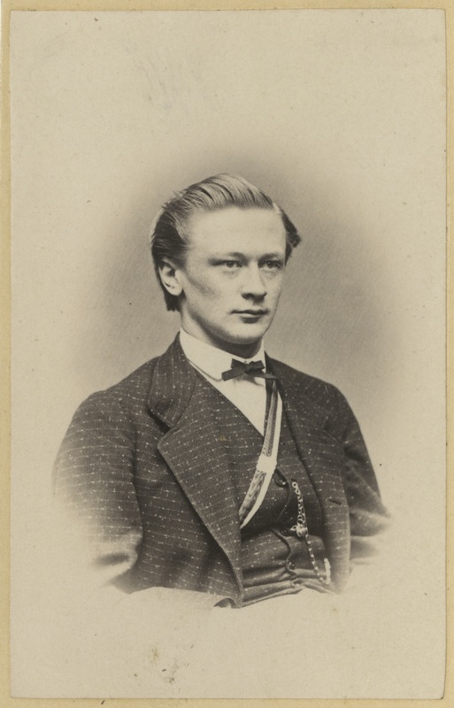 Korporatsiooni "Livonia" liige Harald von Wahl, portreefoto