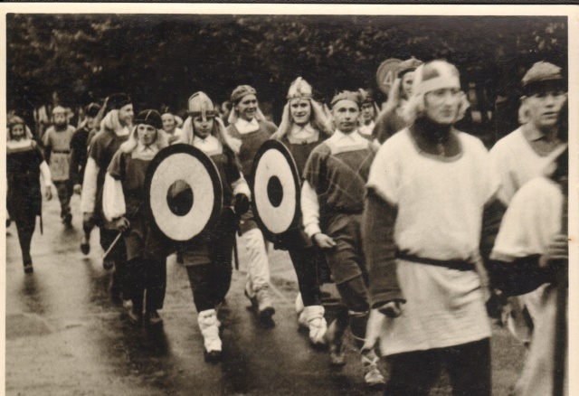 foto Silver Anniko vabaõhuetendus Ristirüütlid Paide 1969