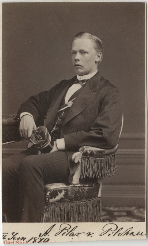 Korporatsiooni "Livonia" liige parun Adolf Pilar von Pilchau, portreefoto