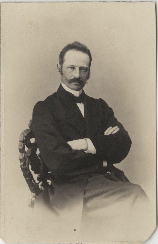 Korporatsiooni "Livonia" koopteeritud vilistlane parun Gottlieb Wolff, portreefoto