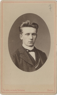 Korporatsiooni "Livonia" liige Hermann Wiegand, portreefoto  duplicate photo