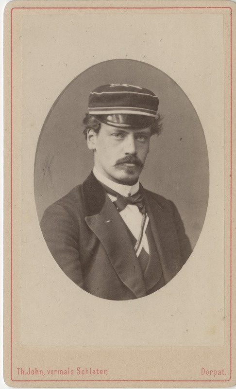 Korporatsiooni "Livonia" liige Heinrich von Hirschheydt, portreefoto