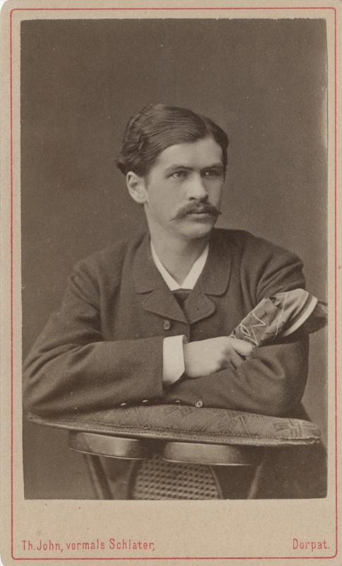 Korporatsiooni "Livonia" liige Hans Toepffer, portreefoto