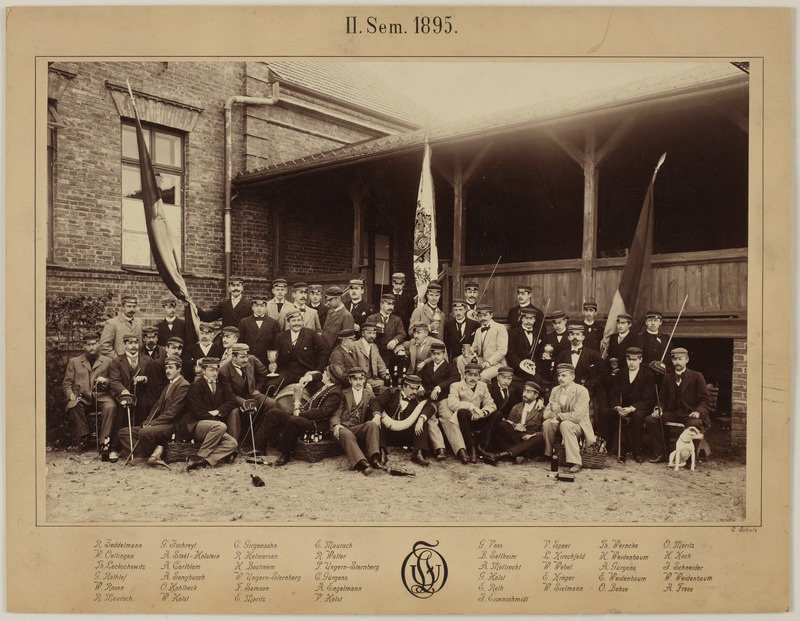Korporatsioon "Livonia" liikmete ühisfoto korporatsiooni 73. aastapäeval