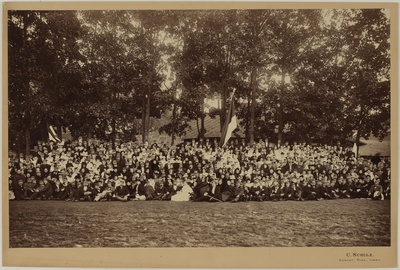 Korporatsioon "Livonia" liikmete pidulik ühisfoto külalistega korporatsiooni 75. aastapäeval  duplicate photo