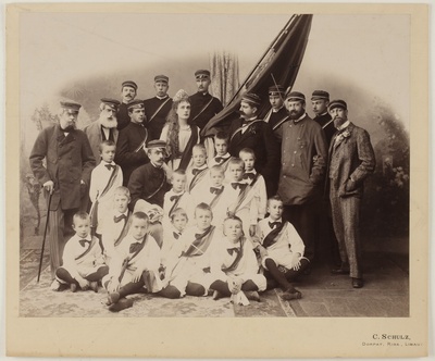 Korporatsiooni "Livonia" 75. juubeli teater? "Jungfrau Livoniaga", grupifoto  duplicate photo