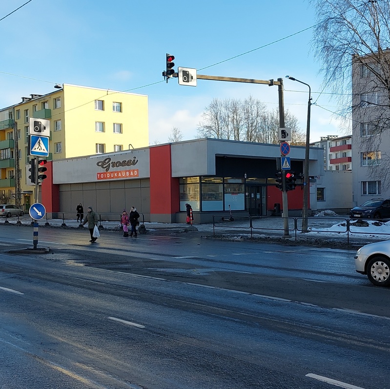 Kauplus "Lilleküla" Tallinnas, vaade hoonele. Arhitekt Tiit Tomiste rephoto