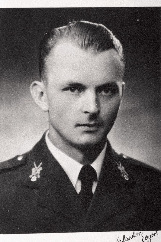 Sõjakooli jalaväe ohvitseride klassis õppiv lipnik Theodor Kõlu.