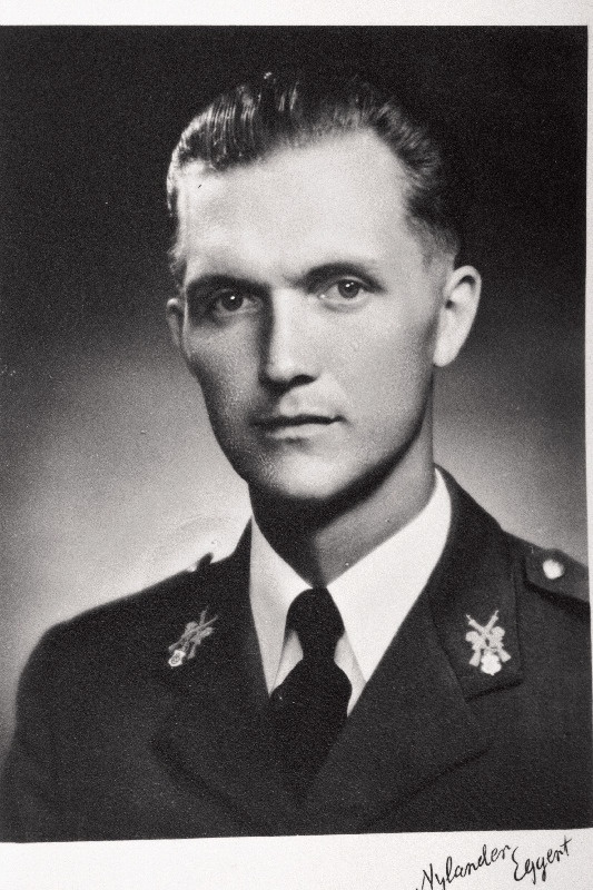 Sõjakooli jalaväe ohvitseride klassis õppiv lipnik Erich Priskar.