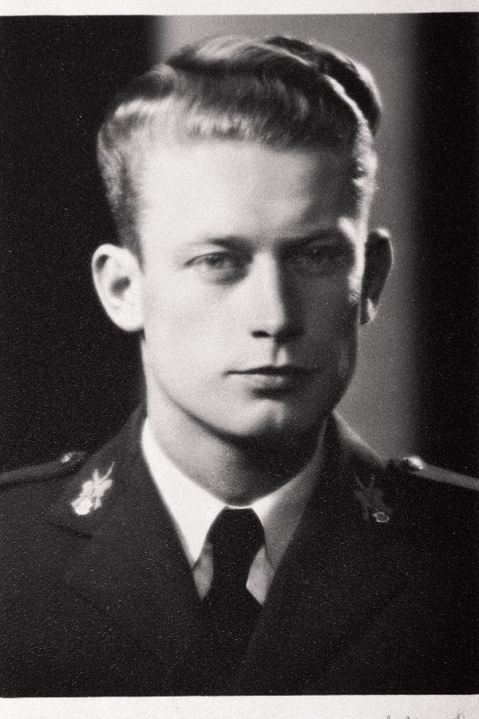 Sõjakooli jalaväe ohvitseride klassis õppiv lipnik Boris Tamm.