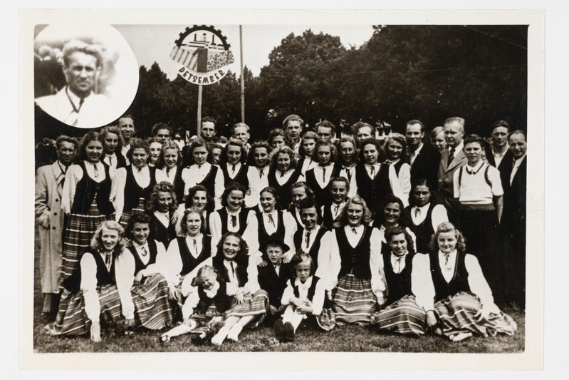 Sindi laulukoor 1952. a. Juhatab Juhan Juusu