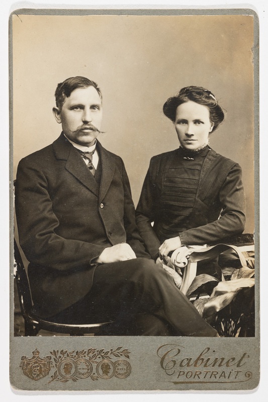 Mehe ja naise pidulik riietus XIX ja XX sajandi vahetusel