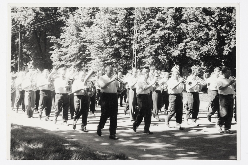 Sindi puhkpilliorkester 1965. a. Tallinnas XVI Üldlaulupeol