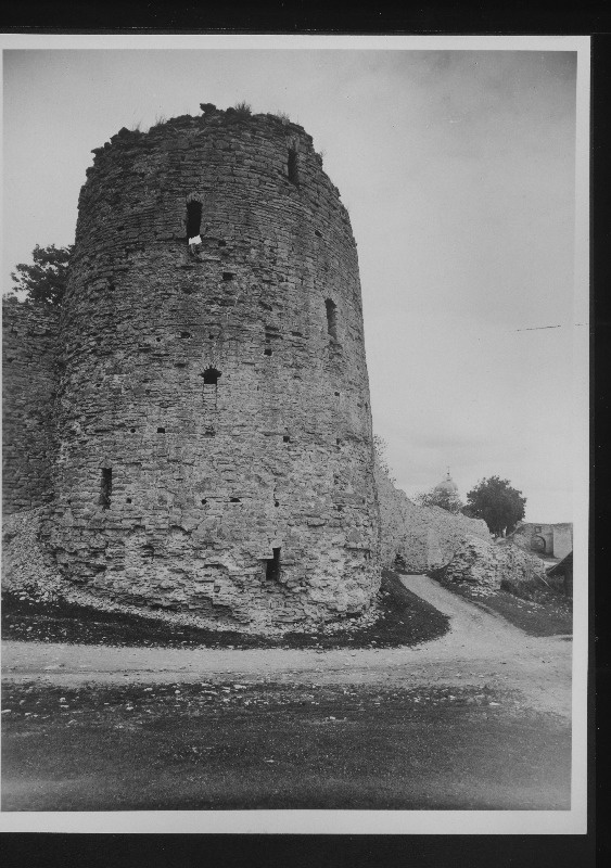 Vana-Irboska kindlus.