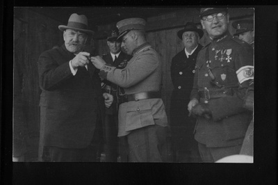 Soome president P.E. Svinhufvud külaskäigul Tallinnas [arvatavasti kaitseliidu laagris Sakus]  similar photo