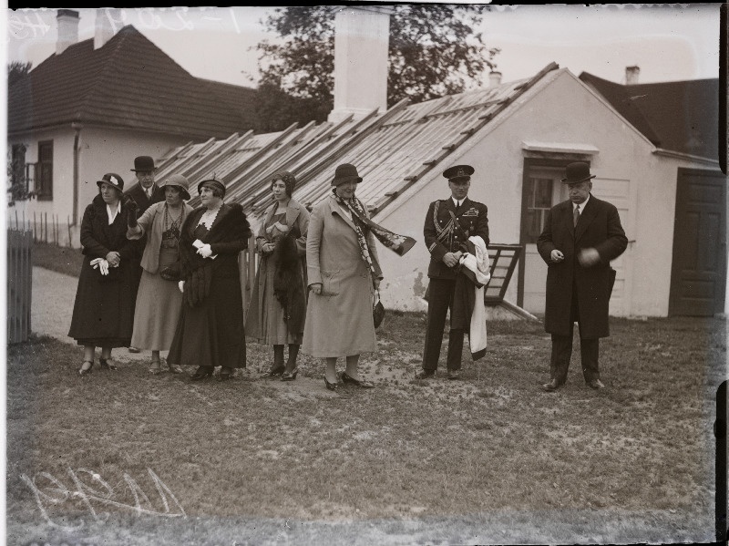 Soome presidendi abikaasa pr. Svinhufvud koos saatjatega ringsõidul Eestis 17.-20.06.1932. a.