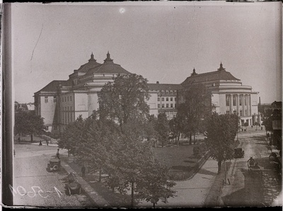 Vaade Estonia teatrile.  duplicate photo