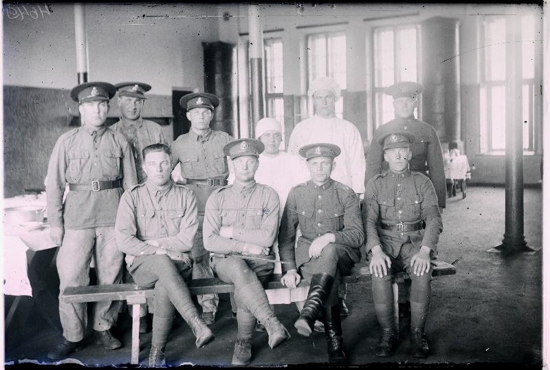 Grupp Eesti Vabariigi Sõjakooli kadette.