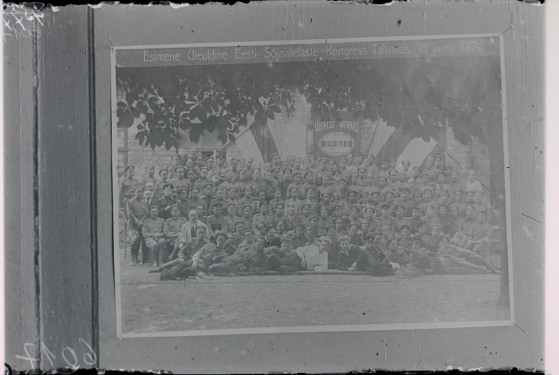 Esimesest üleeestilisest sõjaväelaste kongressist osavõtjad.