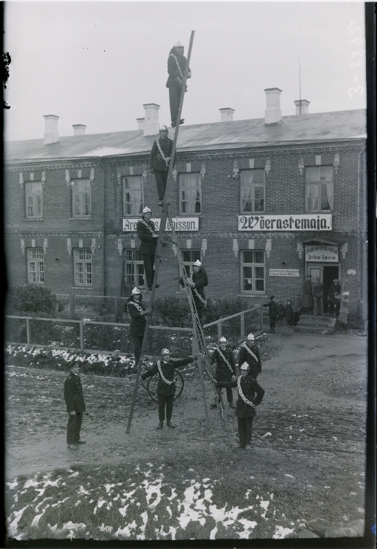 Tuletõrjujad õppusel.
