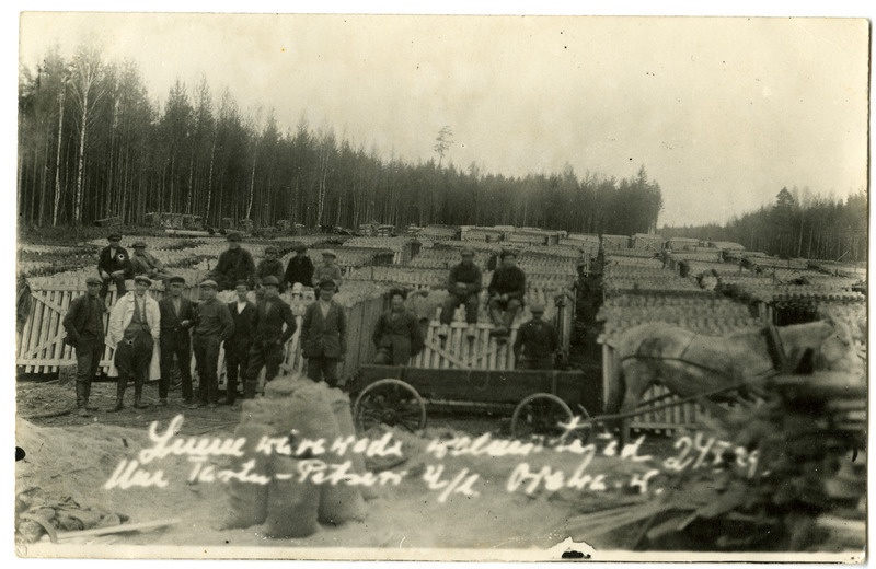 Töölised Tartu-Petseri raudteel Kliima jaamaplatsil