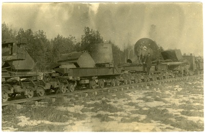 Soomusrong Tartu-Petseri raudteel  similar photo