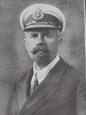 Vabadussõda. Merejõudude juhataja mereväe kapten Johan Pitka.  duplicate photo