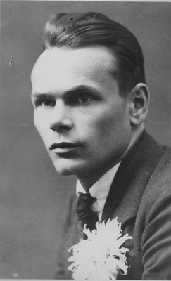 Visnapuu, Henri- kirjanik.  duplicate photo