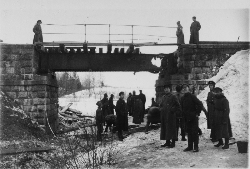 Vabadussõda. Raudteesilla parandamine Pritsu (Palupera) raudteejaama lähedal.