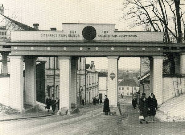 Tartu linnavaade. Inglisild (vaade Toomemäelt kesklinna suunas). 1964.a.