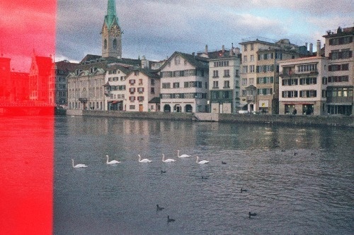 Vaade Limmati jõele ja Zürichi linnale