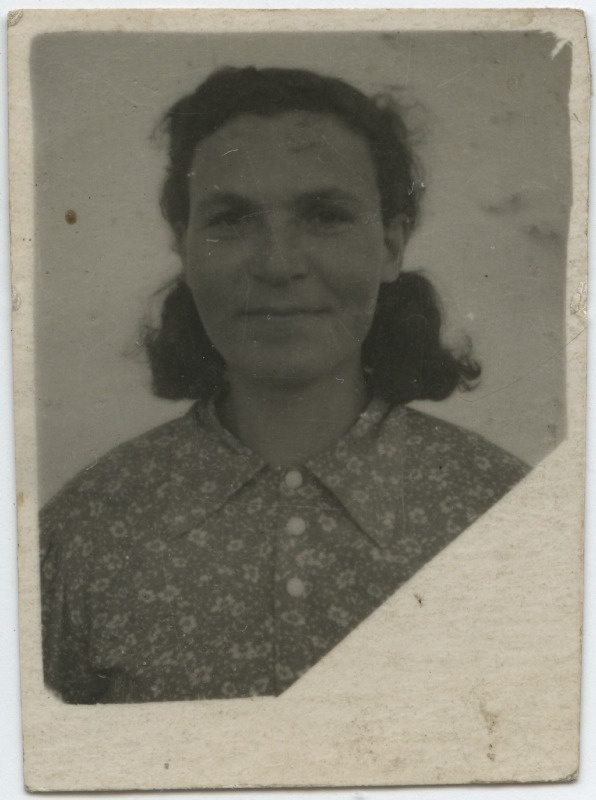 Tundmatu naisterahvas