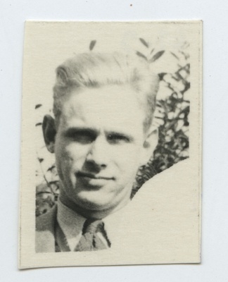 Dokumendifotol Endel Tehver  duplicate photo