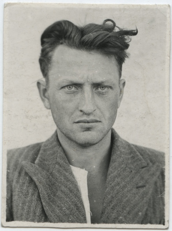 Dokumendifotol Jaak Põldveer